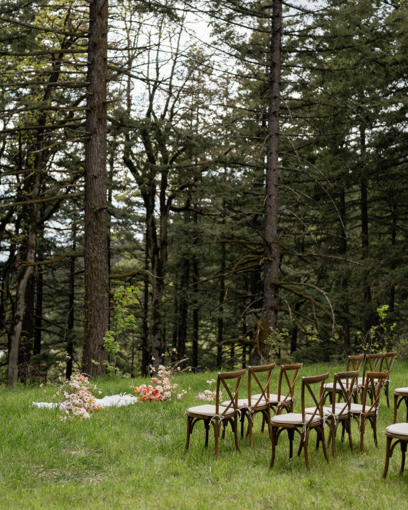 micro wedding ceremony decor