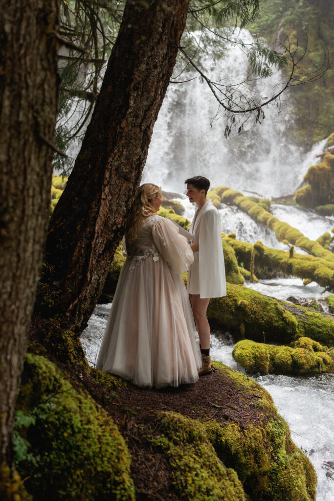 bend oregon elopement waterfall ceremony
