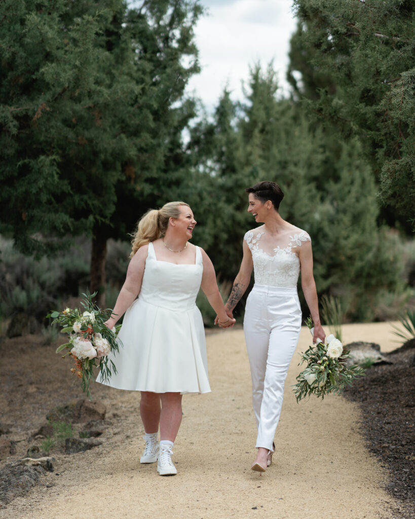 Gay wedding portraits in Oregon