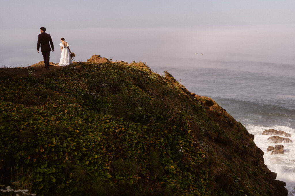 Hidden gem elopement location on the Oregon Coast 