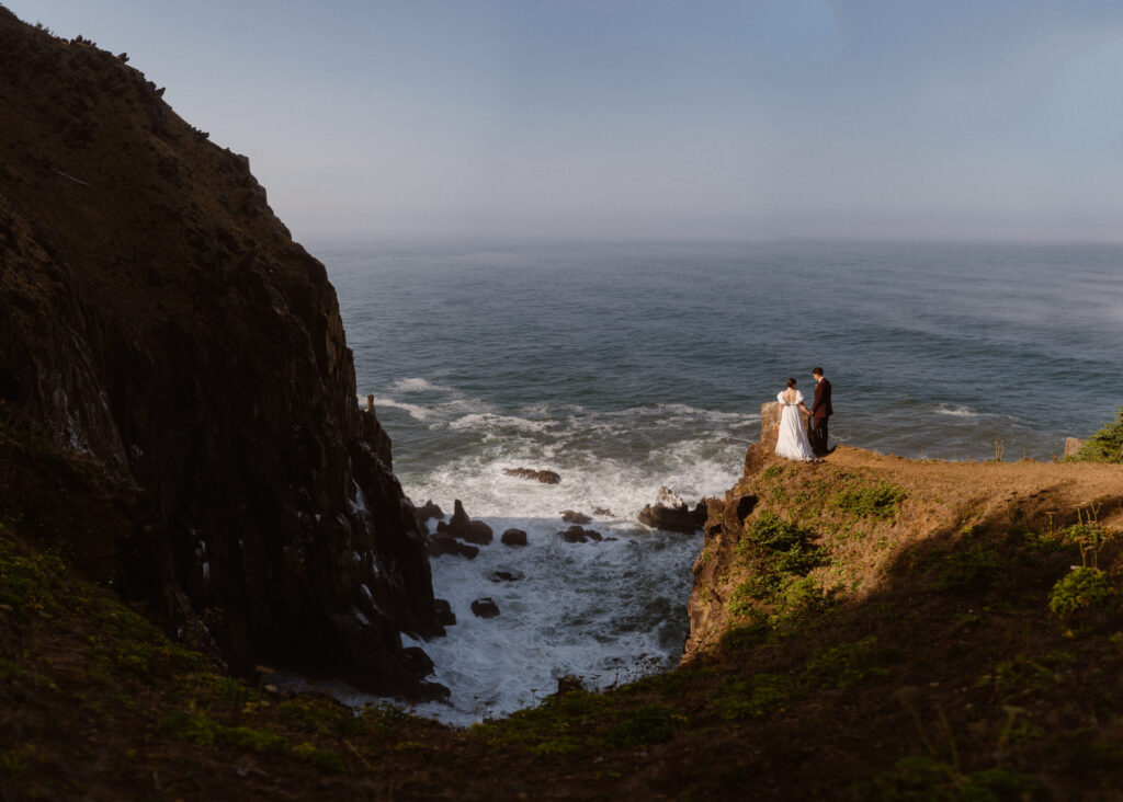 Oregon coast cliff side elopement