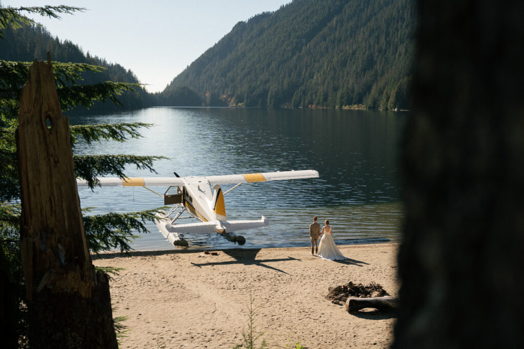Seaplane elopement in Washington