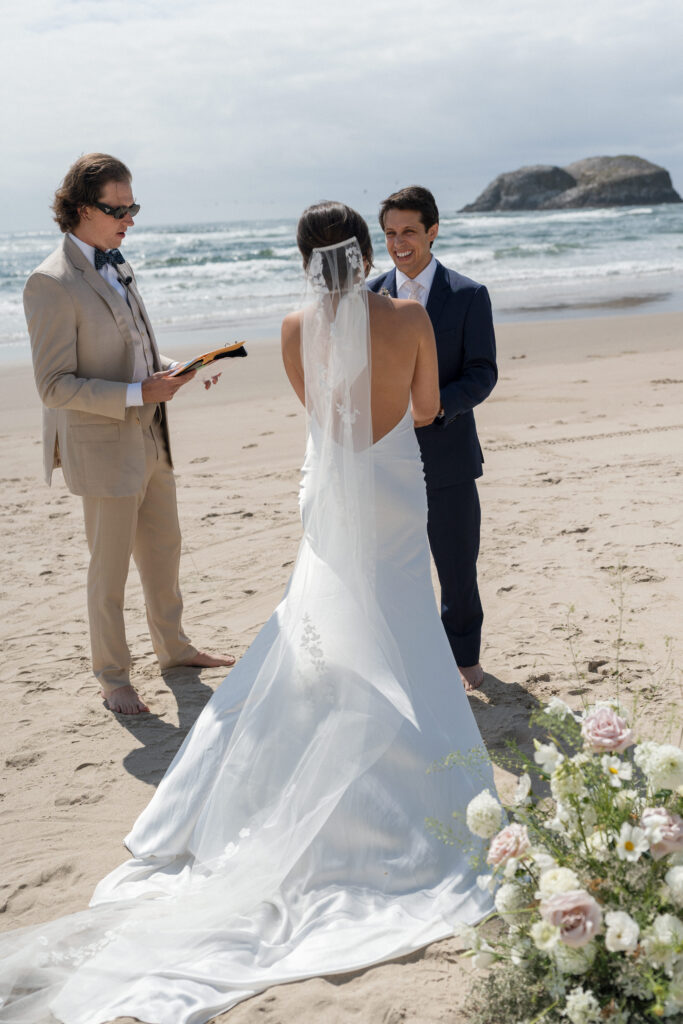 oregon coast wedding ceremony